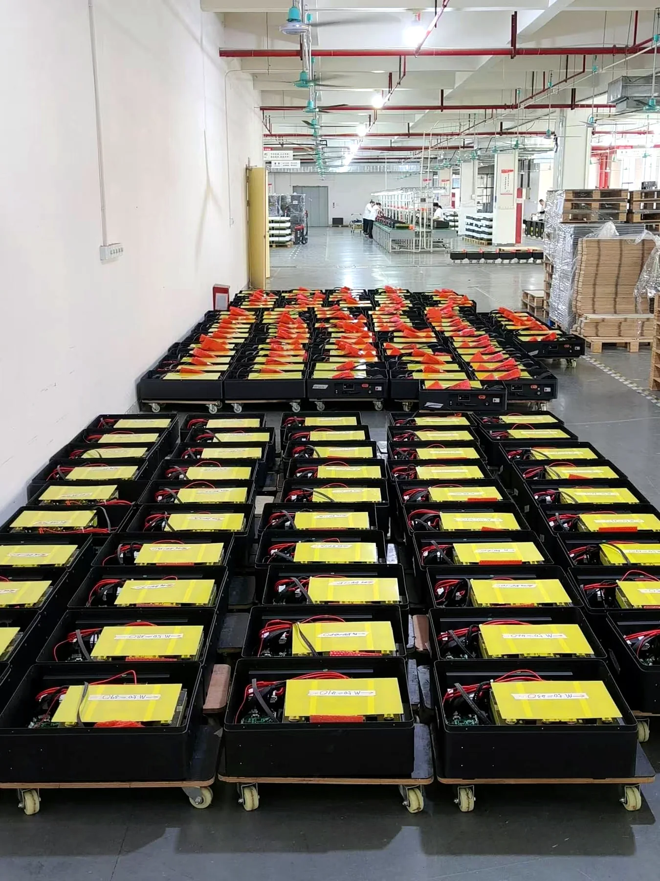 LiFePO4 vs Lead-Acid Battery