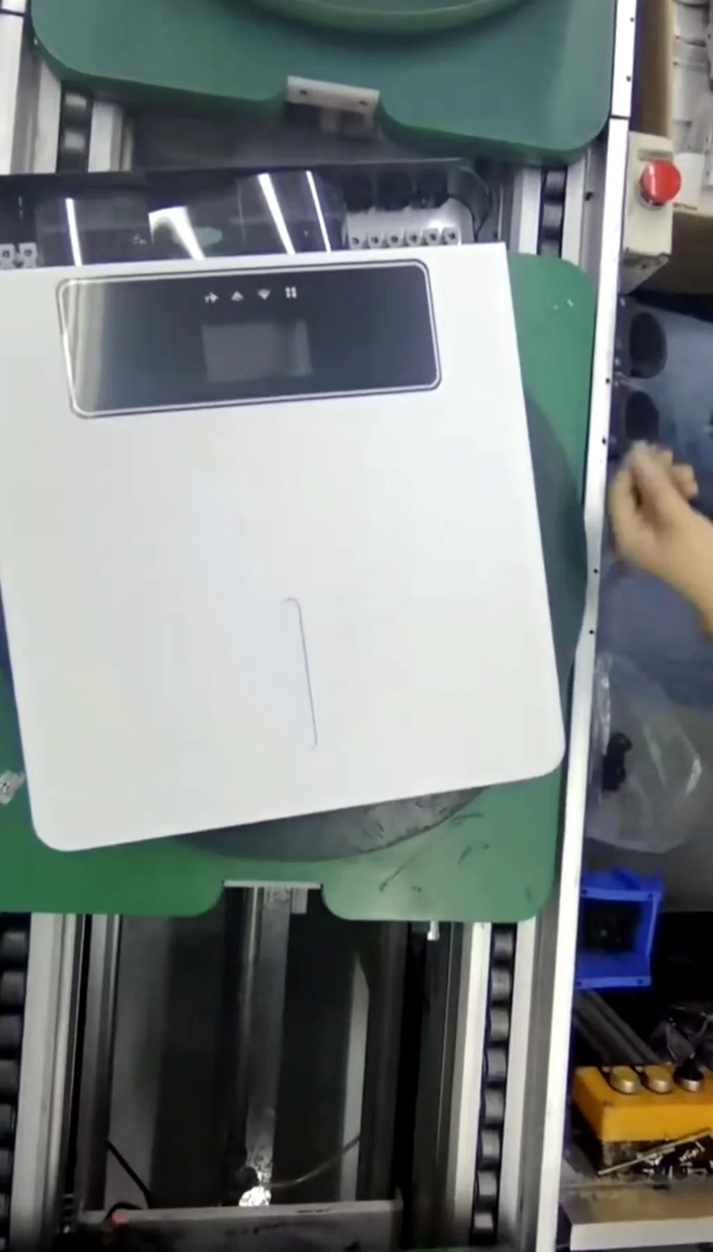 Real HOMESOL inverter assembly workstation